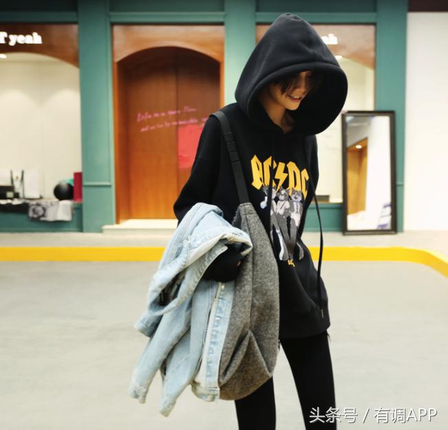 oversize男t恤怎么穿,oversize棉服怎么穿搭