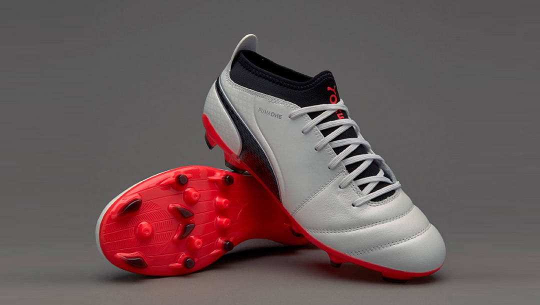 鹿晗踢球水平,鹿晗踢足球穿的球鞋