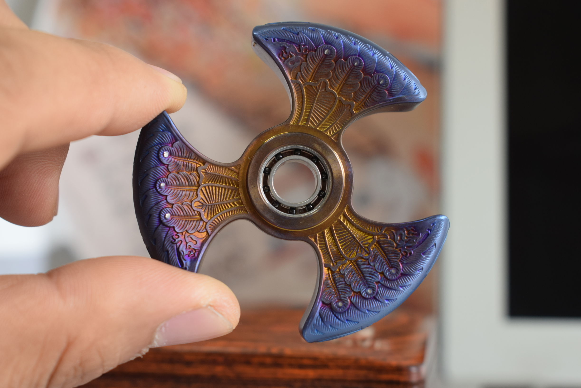测评指尖陀螺飞花款,最好玩价格还很低的指尖陀螺