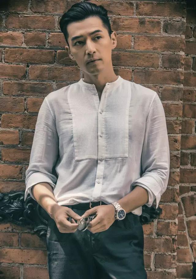 不仅爱看男神们的的逆天颜值，更爱看他们超赞的配饰搭配