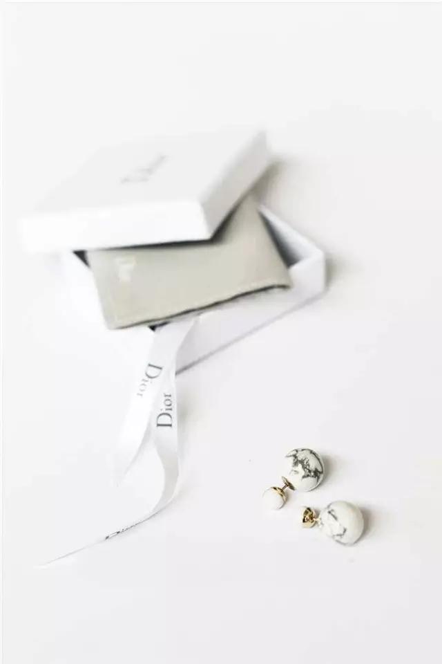 不仅爱看男神们的的逆天颜值，更爱看他们超赞的配饰搭配