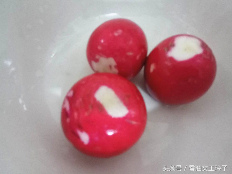 香菜拌红皮萝卜丝教程,芝麻盐凉拌萝卜丝