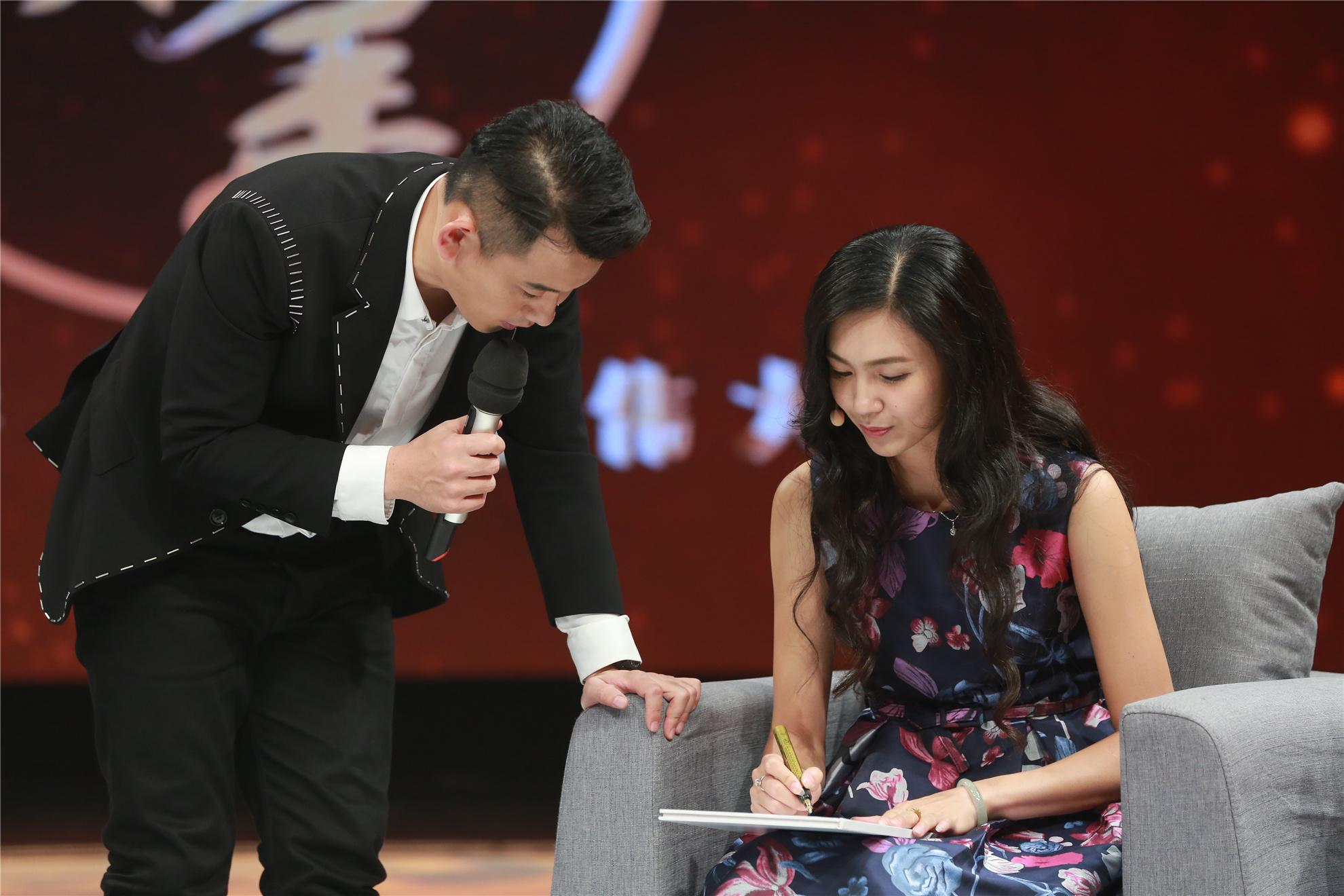 瞿颖加盟《阅读·阅美》分享“玫瑰小姐”告别T台的重生故事