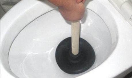 马桶老是堵住家用解决方法,马桶堵住了怎么办快速解决小妙招