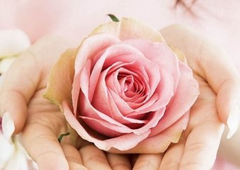 月经不调且量也多是怎么回事,月经不调怎样算月经周期