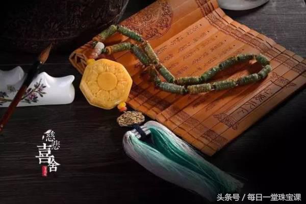 古董蜜蜡是什么,古董蜜蜡怎么形成的