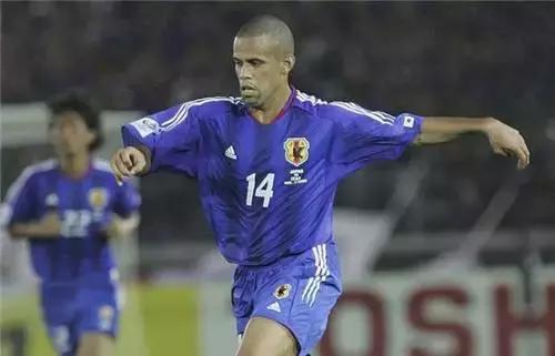 埃神愿为中国队效力言论引热议，这样的国家队您习惯吗？