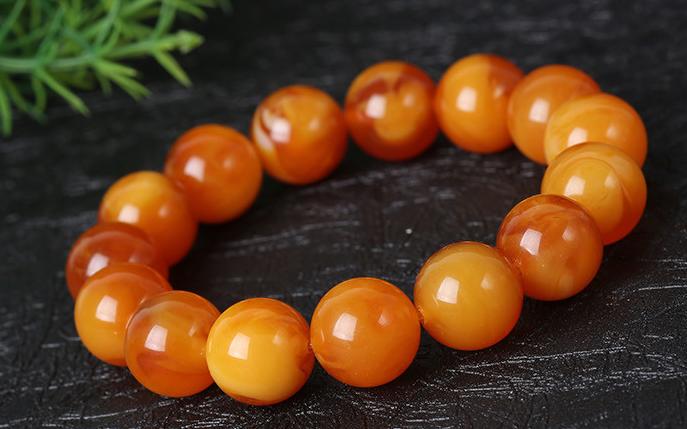 女朋友：老蜜蜡都是别人的手汗，我不要！哥们尴尬了