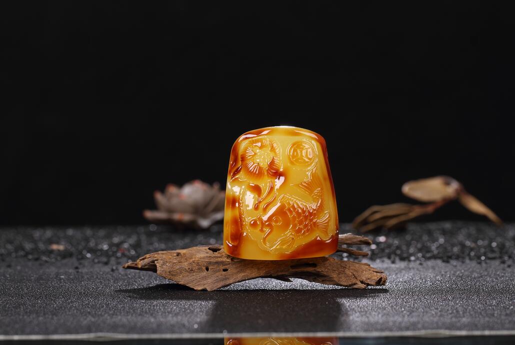 女朋友：老蜜蜡都是别人的手汗，我不要！哥们尴尬了