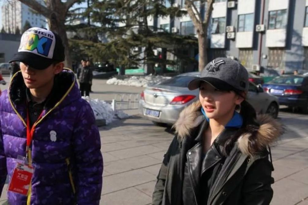 周冬雨谈金马影后,周冬雨谈双影后