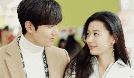 用TA一抹唇部就像打了玻尿酸！水光唇小心机有这么厉害？