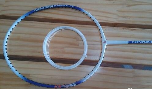 羽毛球穿线如何辨别穿线好坏,羽毛球拍穿线教程全过程