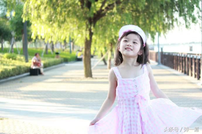 两个孩子姓周叫什么名字好,两个人都姓周孩子取什么名字