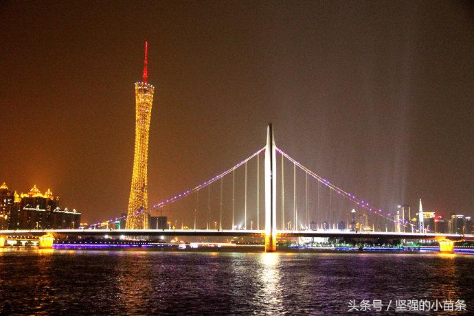 小蛮腰附近珠江夜游,广州珠江夜游坐轮船看小蛮腰