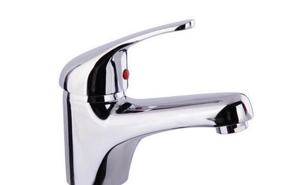 水龙头漏水的正确修理方法,水龙头漏水了师傅教你一招