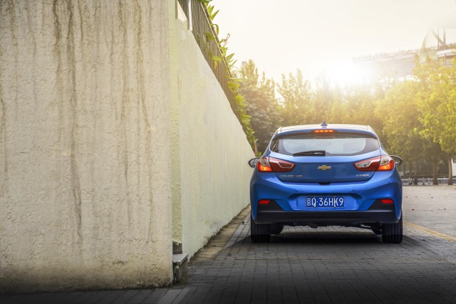 雪佛兰科鲁兹16款1.5t两厢,2013款15年雪佛兰科鲁兹两厢