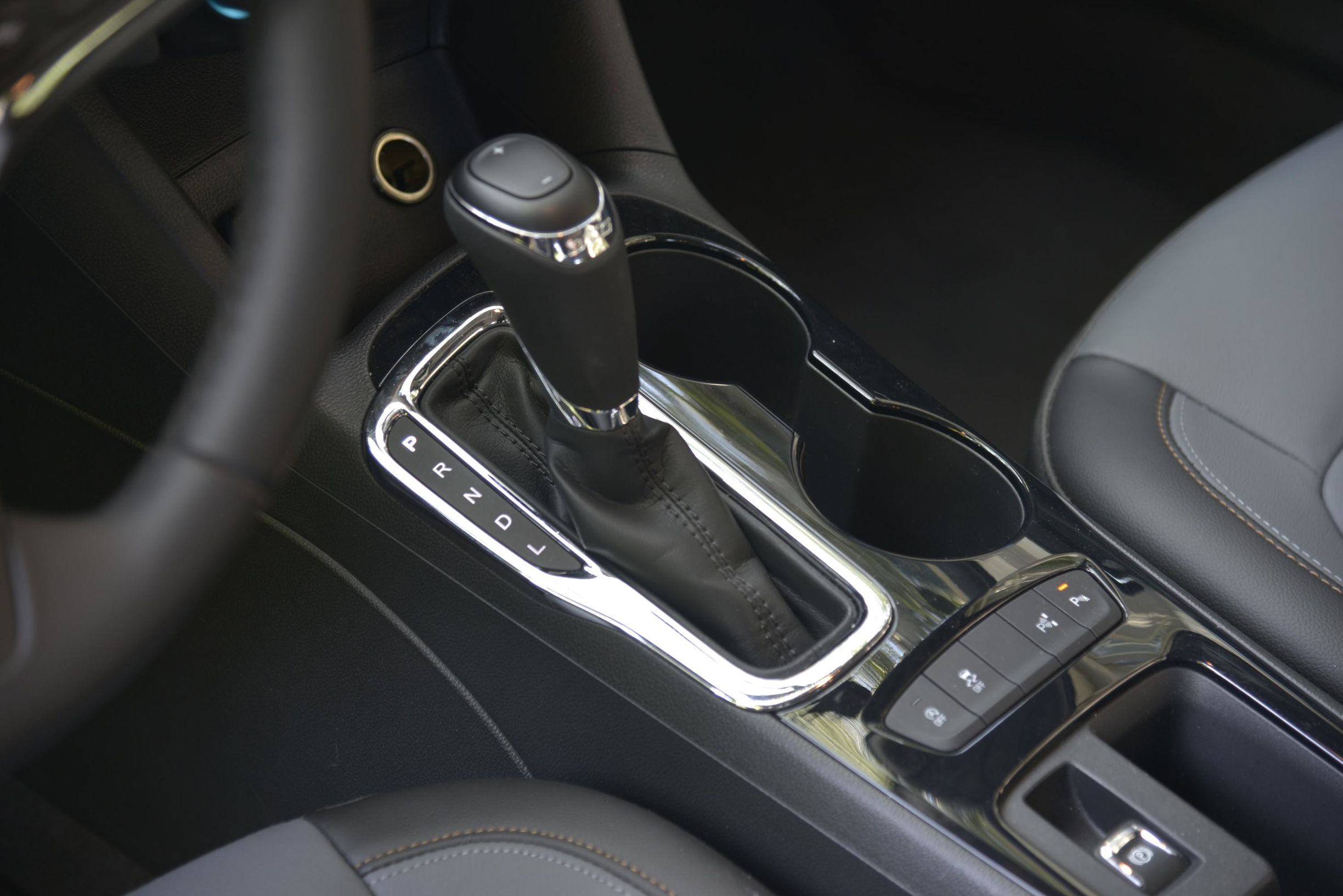 雪佛兰科鲁兹16款1.5t两厢,2013款15年雪佛兰科鲁兹两厢