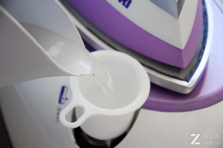 好用的蒸汽熨烫机,卓力eb2558增压蒸汽熨烫机