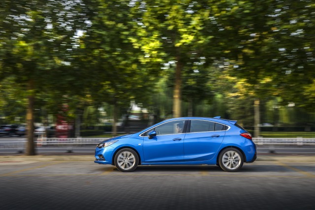 雪佛兰科鲁兹16款1.5t两厢,2013款15年雪佛兰科鲁兹两厢