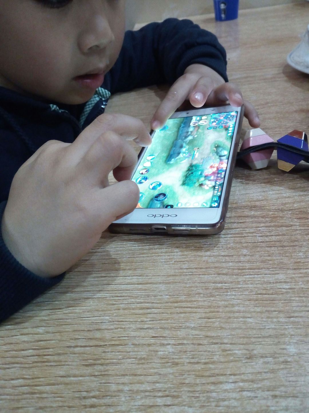 王者光荣小学生怎么玩最厉害,王者光荣小学生打出的王者操作