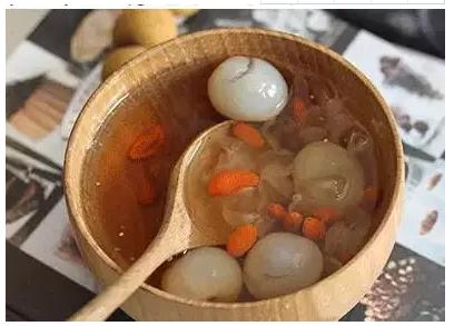 什么样的枸杞不能喝,枸杞泡水不能乱喝有6点需注意