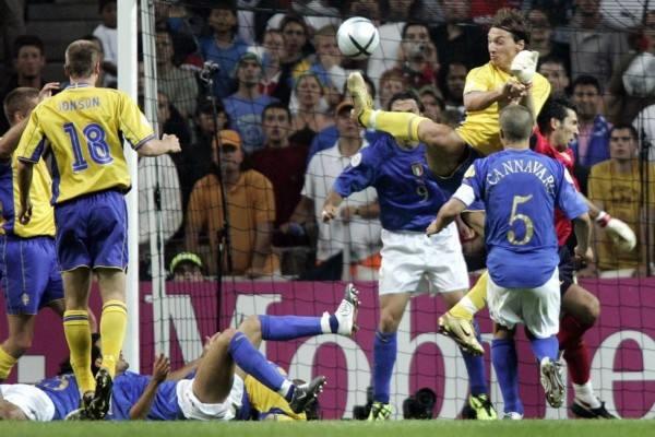 c罗成名之战欧洲杯,2004年欧洲杯鲁尼和c罗