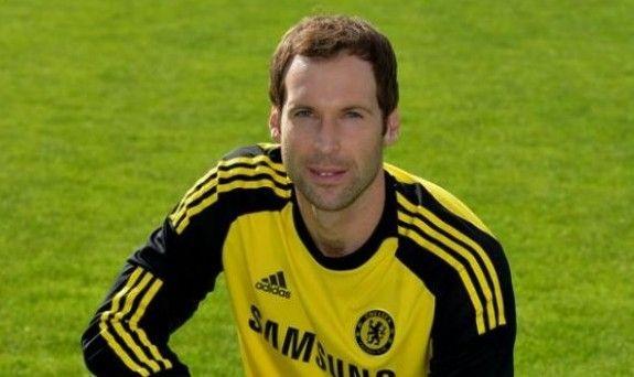 c罗成名之战欧洲杯,2004年欧洲杯鲁尼和c罗