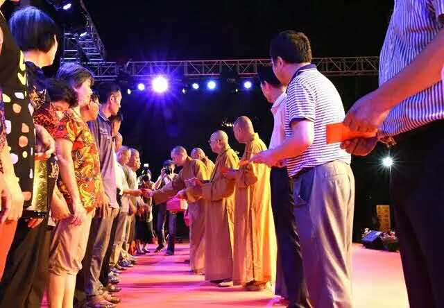 彩云追月中秋之夜,中秋夜彩云追月