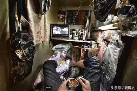 我宁愿用自己挣的钱多买几只YSL口红，也不愿省钱付首付还*款贷**