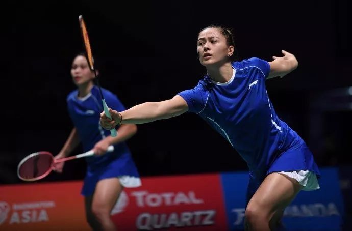 想打好球先把态度端正,想打好羽毛球用什么球拍