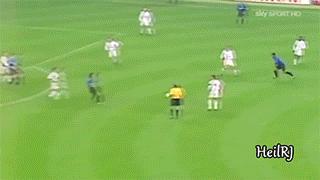 最伟大中场皮尔洛,一代中场大师皮尔洛经典的进球