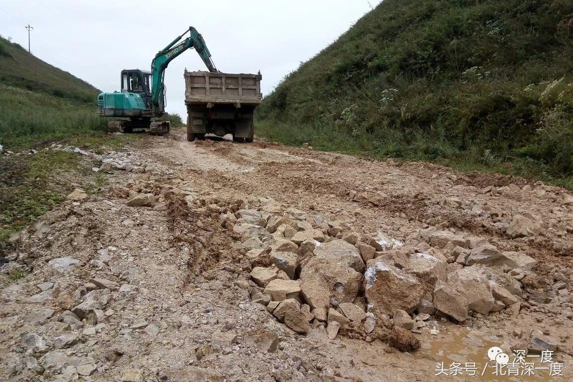 「看见」泥坑里的“鹿晗”和吃土豆的孩子：80张图，读懂中国脱贫