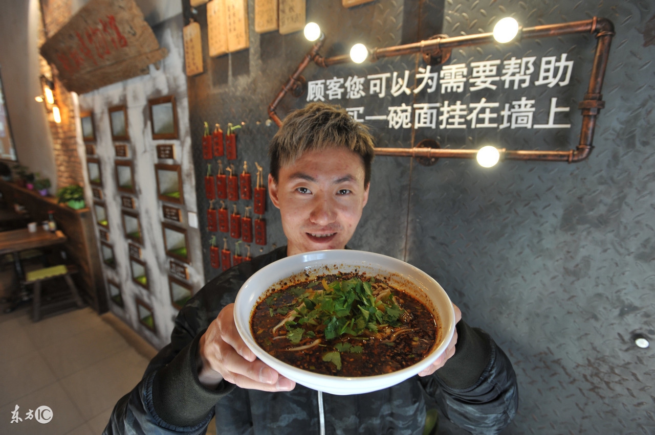 一间20多平的门店做什么生意好,怎样低成本开一家小吃店