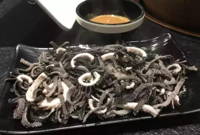 大连有一家特别的火锅店,大连适合去吃的平价火锅店