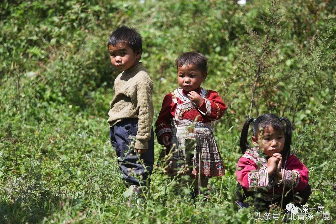 「看见」泥坑里的“鹿晗”和吃土豆的孩子：80张图，读懂中国脱贫