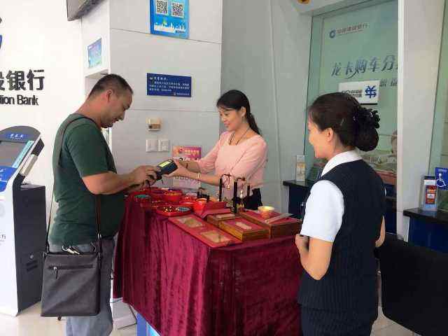 年售5吨金砖赚5亿，银行给它打工，国金黄金库存高压再扩产能