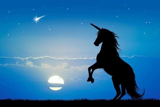 毕业一年工作走上摆摊创业路,低学历适合摆摊创业