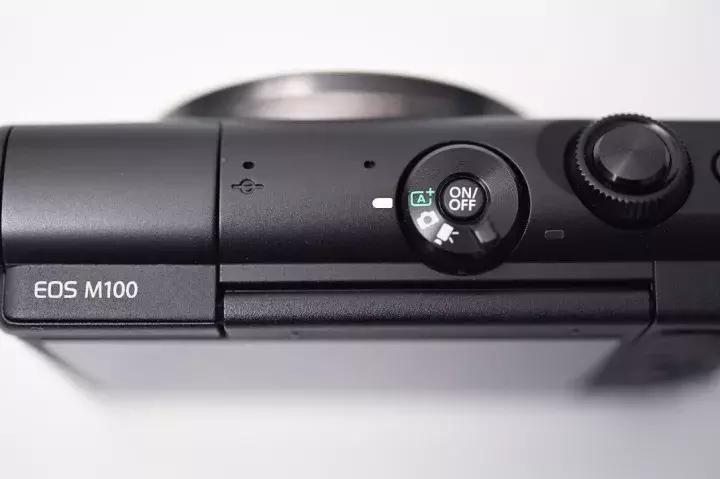 佳能eosm100正式发布,佳能eosm100购买时都带啥