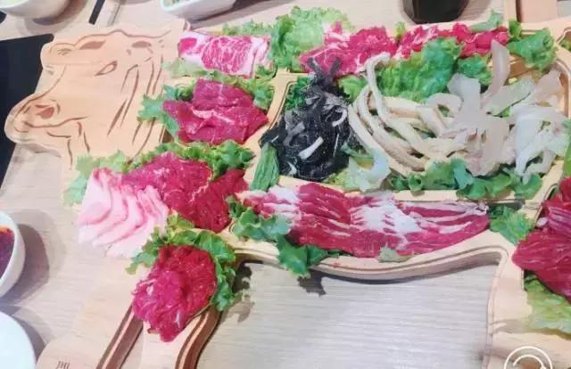 大连有一家特别的火锅店,大连适合去吃的平价火锅店