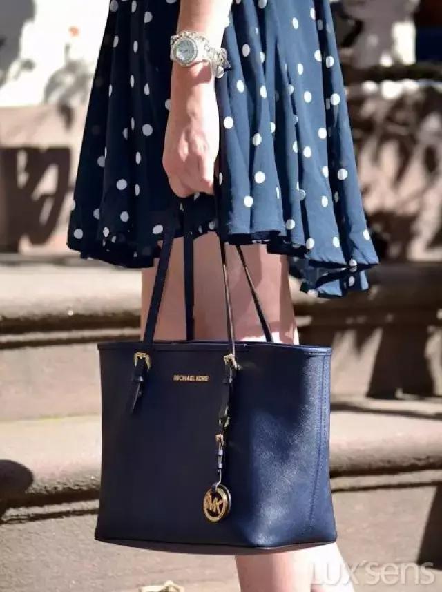 mk包包代购多少钱,mk包包折扣低是真的吗