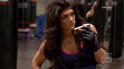 隆诗VS包包，两场在巴厘岛举办的婚礼，为什么评价差这么多？