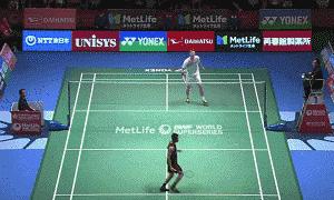 羽毛球单打比赛对手杀斜线怎么防,羽毛球双打封网封直线还是斜线