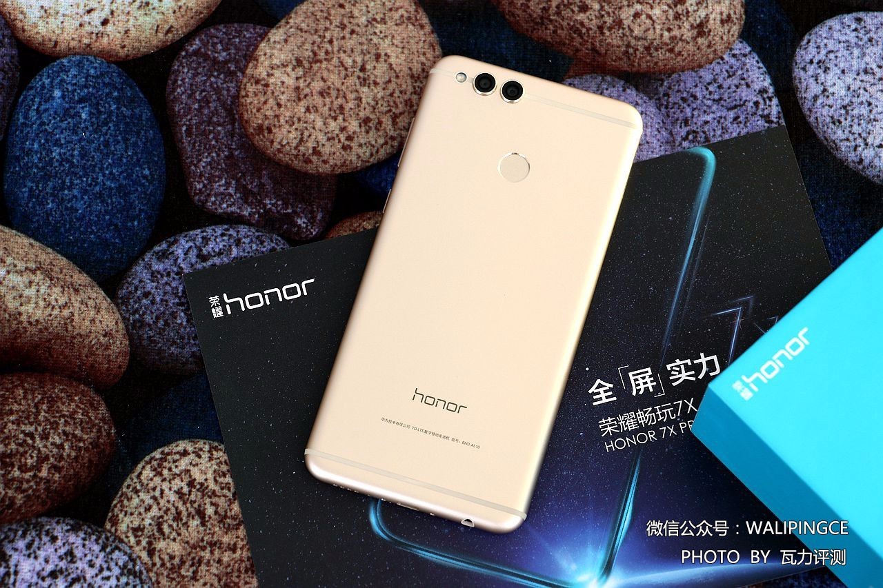 光荣play5和光荣畅玩7x哪个好,光荣畅玩7x新机测评