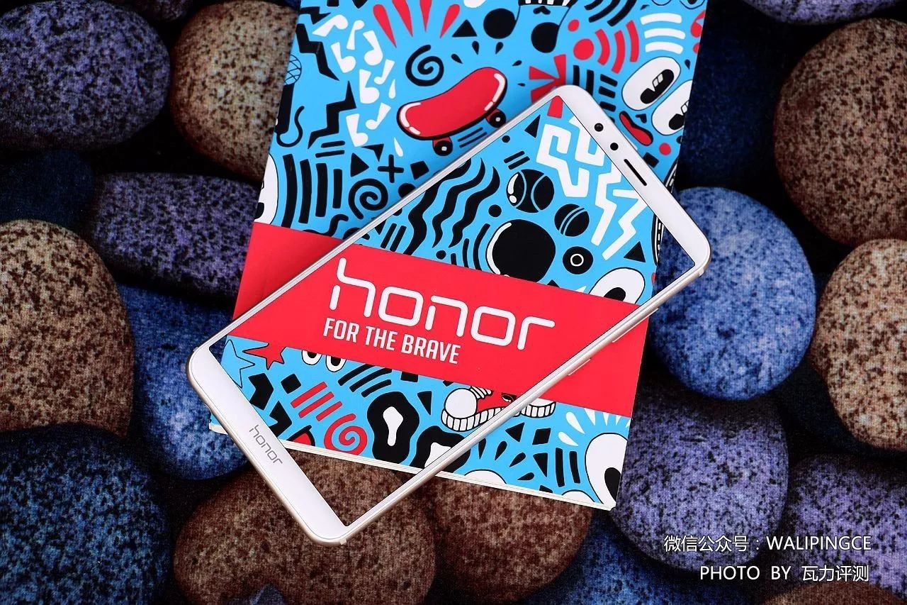 光荣play5和光荣畅玩7x哪个好,光荣畅玩7x新机测评