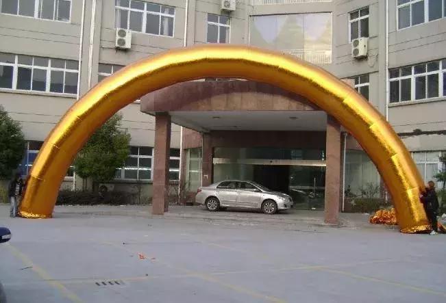 麦当劳肯德基用英语怎么说,麦当劳店面全部改名金拱门吗