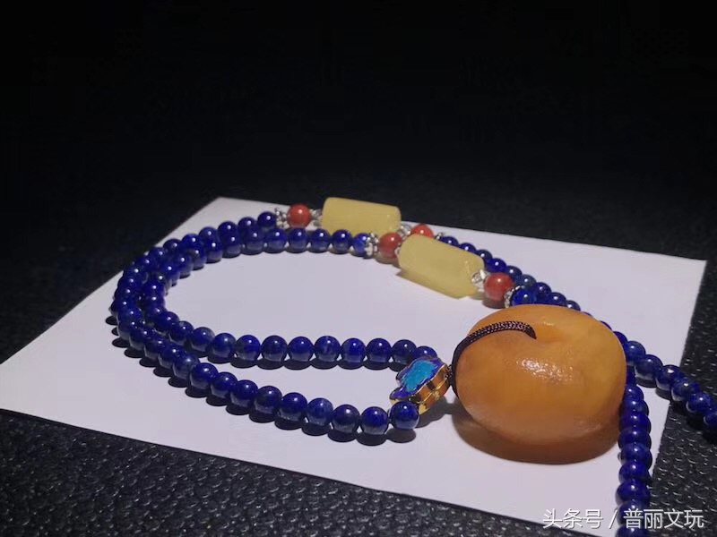 新手买块真蜜蜡有多难，大叔说着说着就哭了！我们应该同情他吗？