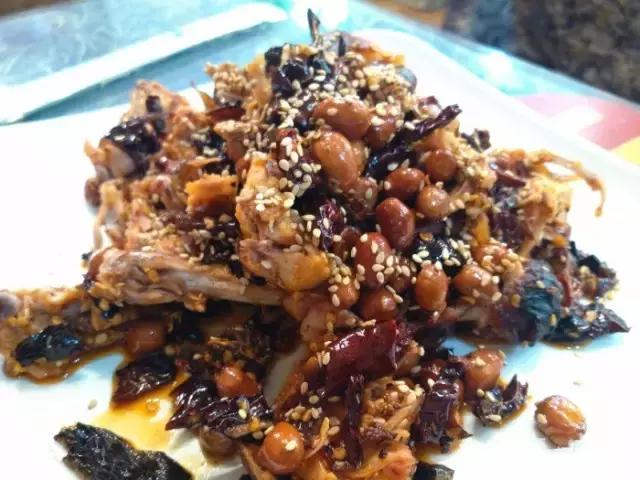 2个人30元就吃撑！这条街光看名字就能流口水！