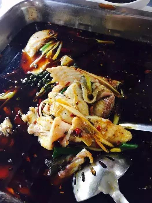 2个人30元就吃撑！这条街光看名字就能流口水！