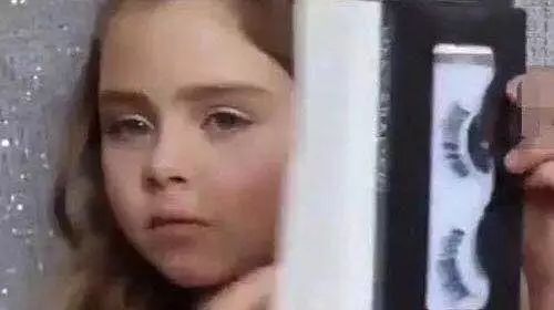 手残还怪化妆品不好？还不如人家5岁萝莉