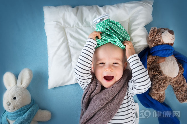 宝宝摔到头正确处理方式,宝宝摔到头该怎么处理